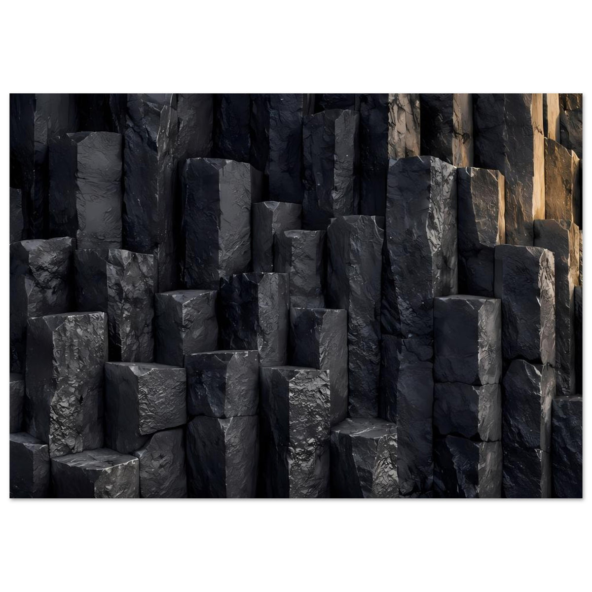 Naturposter mit dunklen Basaltsäulen und geometrischer Felsstruktur, breite Ansicht