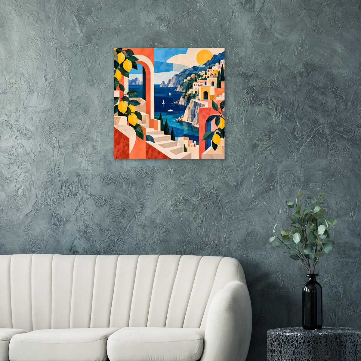 Kunstposter mit Küstenstadt, blauem Meer, warmen Farbfeldern und gelber Zitronengirlande
