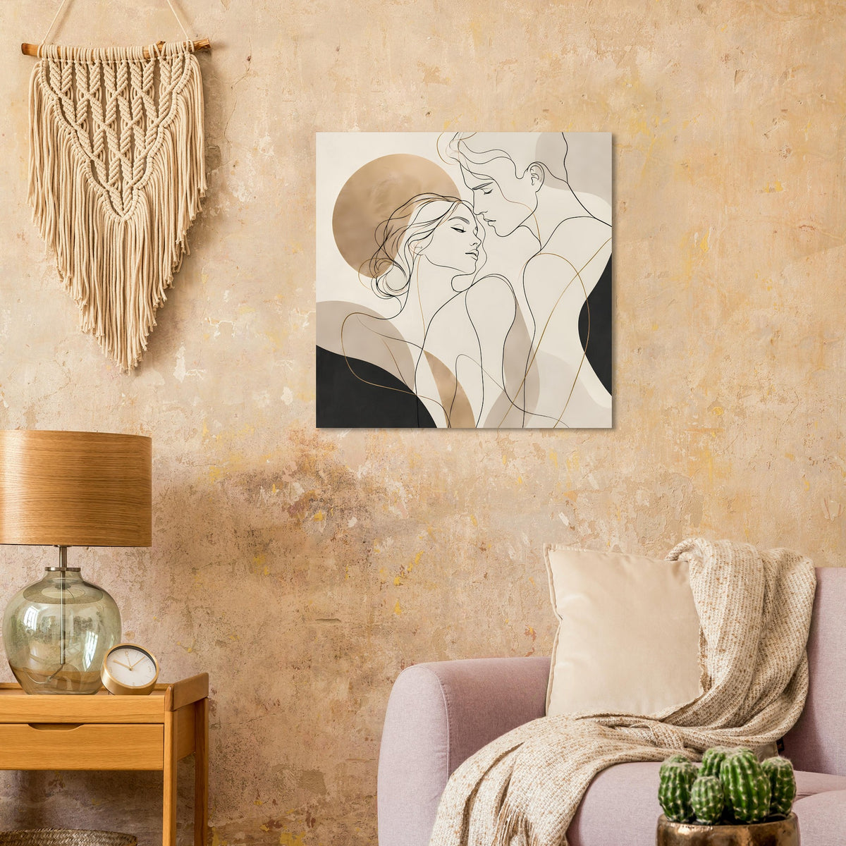 Poster im schwarzen Rahmen mit Linienkunst eines Liebespaares in Beige und Dunkelgrau