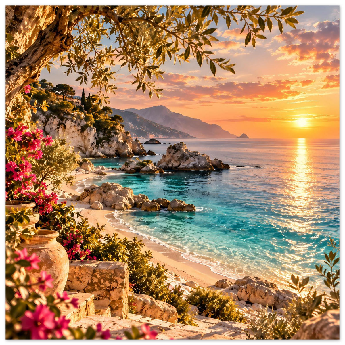 Strandposter im Quadratformat: Sonnenuntergang am Meer, Küstenfelsen, blühende Pflanzen im Vordergrund.