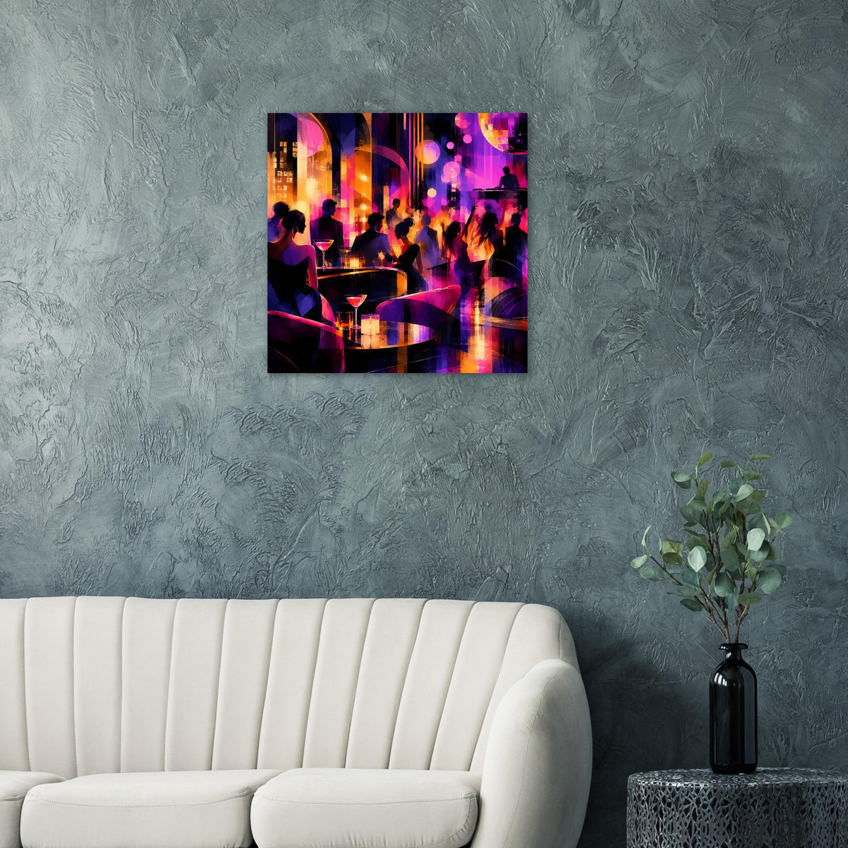 Quadratisches Poster mit Nachtclub-Atmosphäre: Tischszenen, violett-orange Lichtstreifen