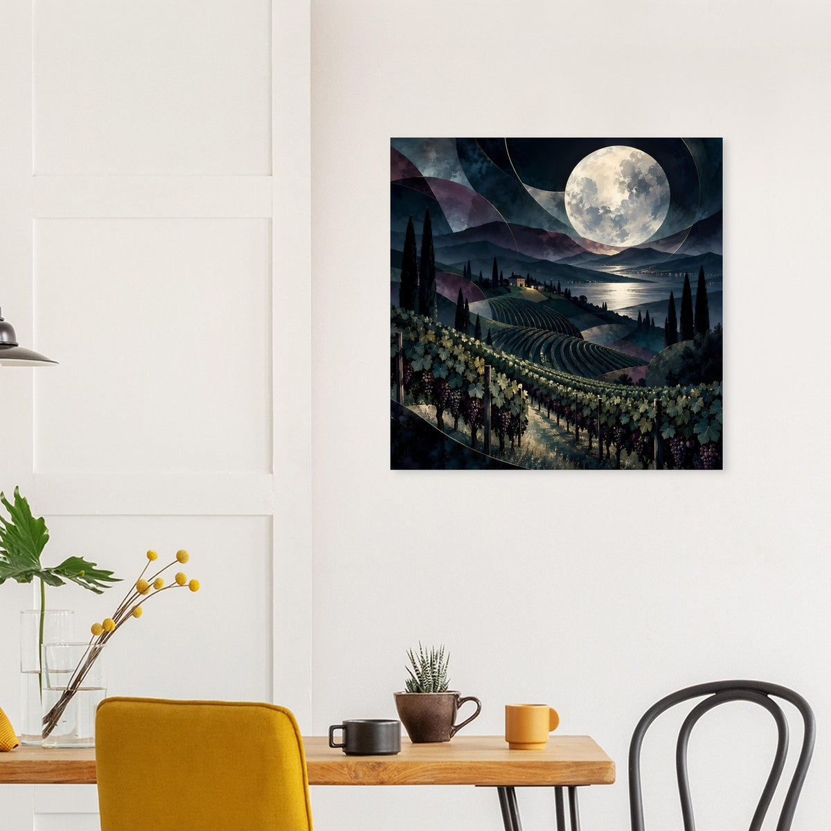 Nachtlandschaftsposter mit leuchtendem Mond, langen Weinreihen und Zypressen, schwarzer Rahmen