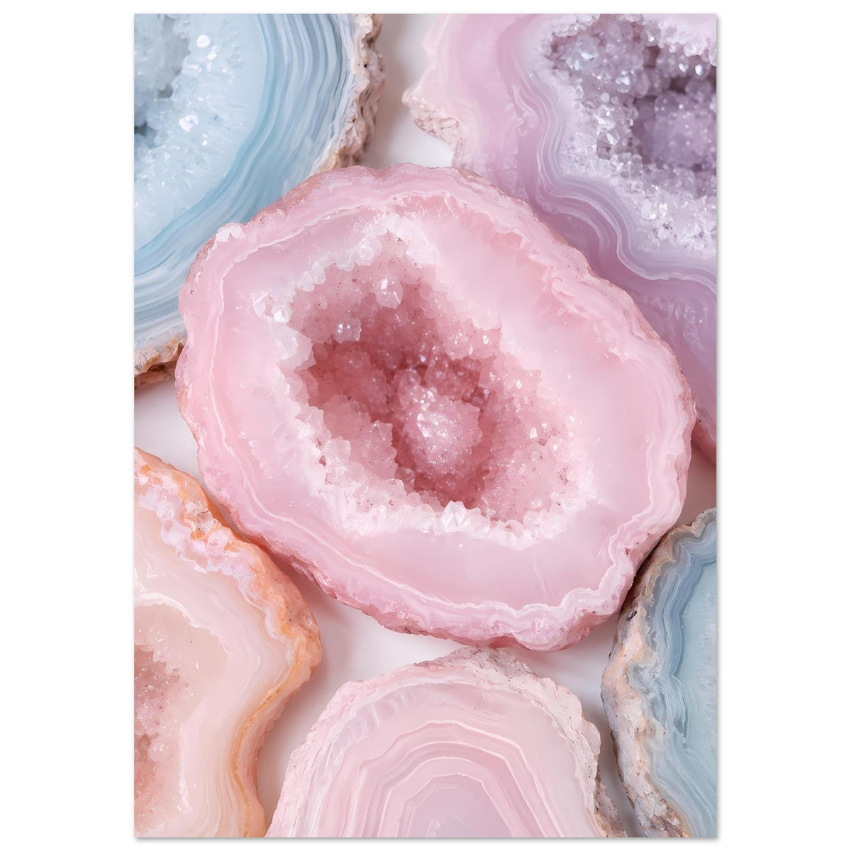 Poster mit großer rosa Kristallgeode, blauen Achatadern und lila Drüsenrand