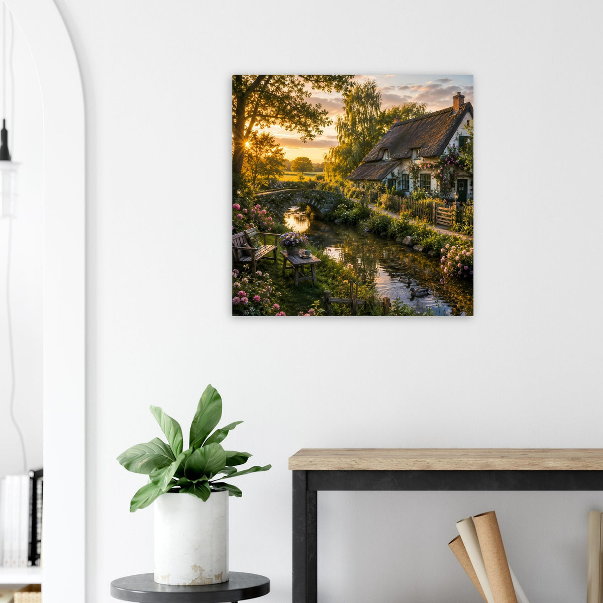 Quadratisches Poster: Landhaus am Bachlauf bei goldenem Sonnenuntergang