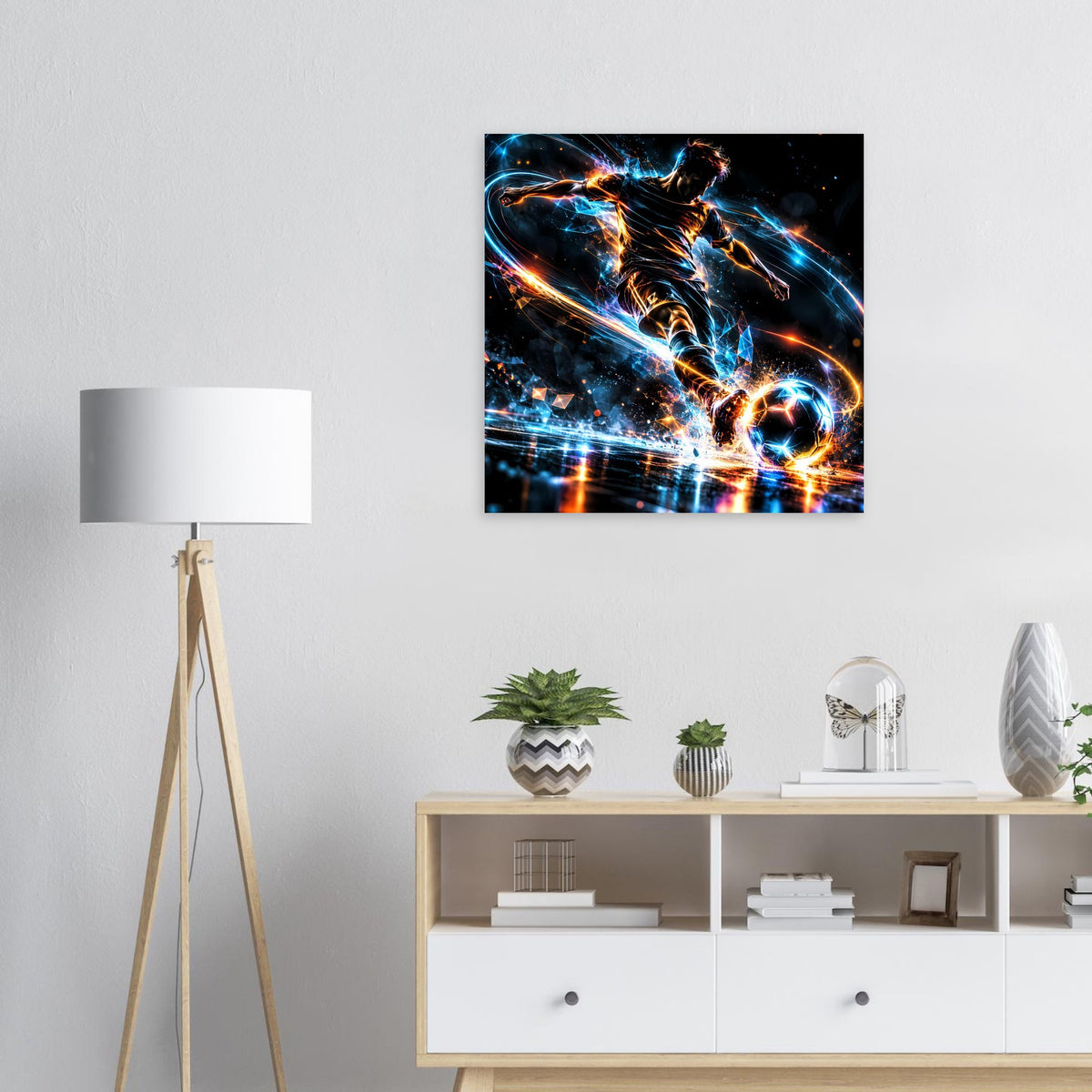 Neon-Fußball-Actionposter (Querformat) mit Fußballer und leuchtendem Ball in Blau/Orange