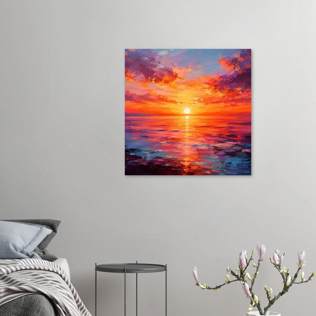 Gerahmtes Poster mit Sonnenuntergang über dem Meer: Sonne im Horizont, orange-violette Wolken.