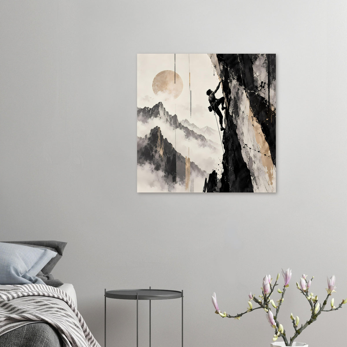 Kleines Poster: Bergsteiger am Fels, Berglandschaft in Grautönen, Kreis am Himmel