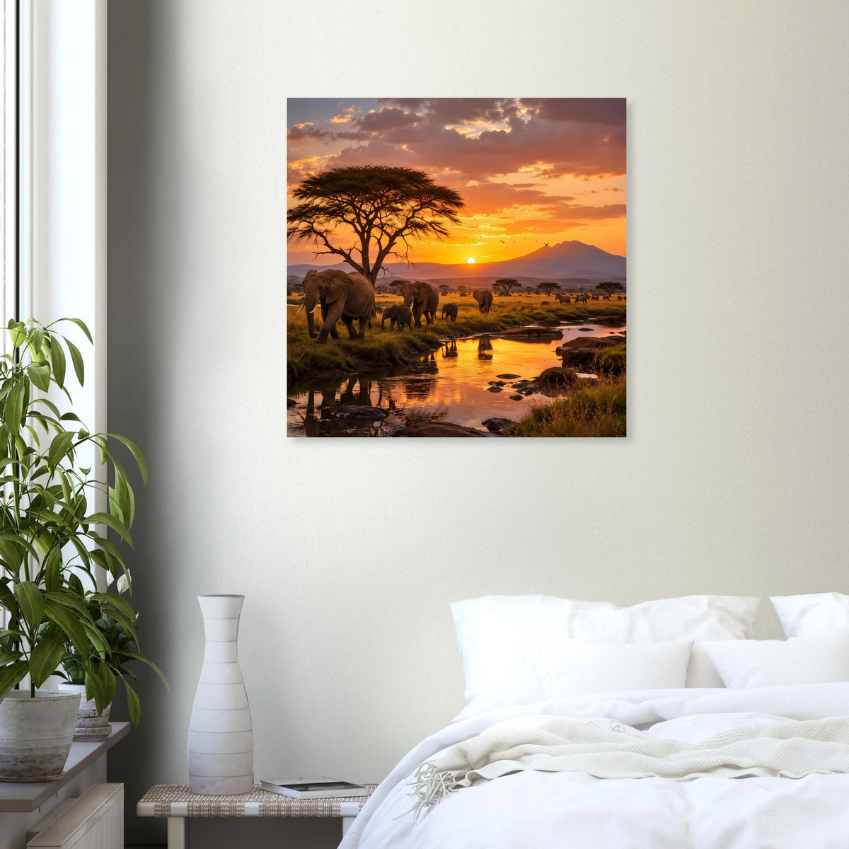 Quadratisches Poster mit Elefanten in der Savanne und Abendhimmel mit Sonne