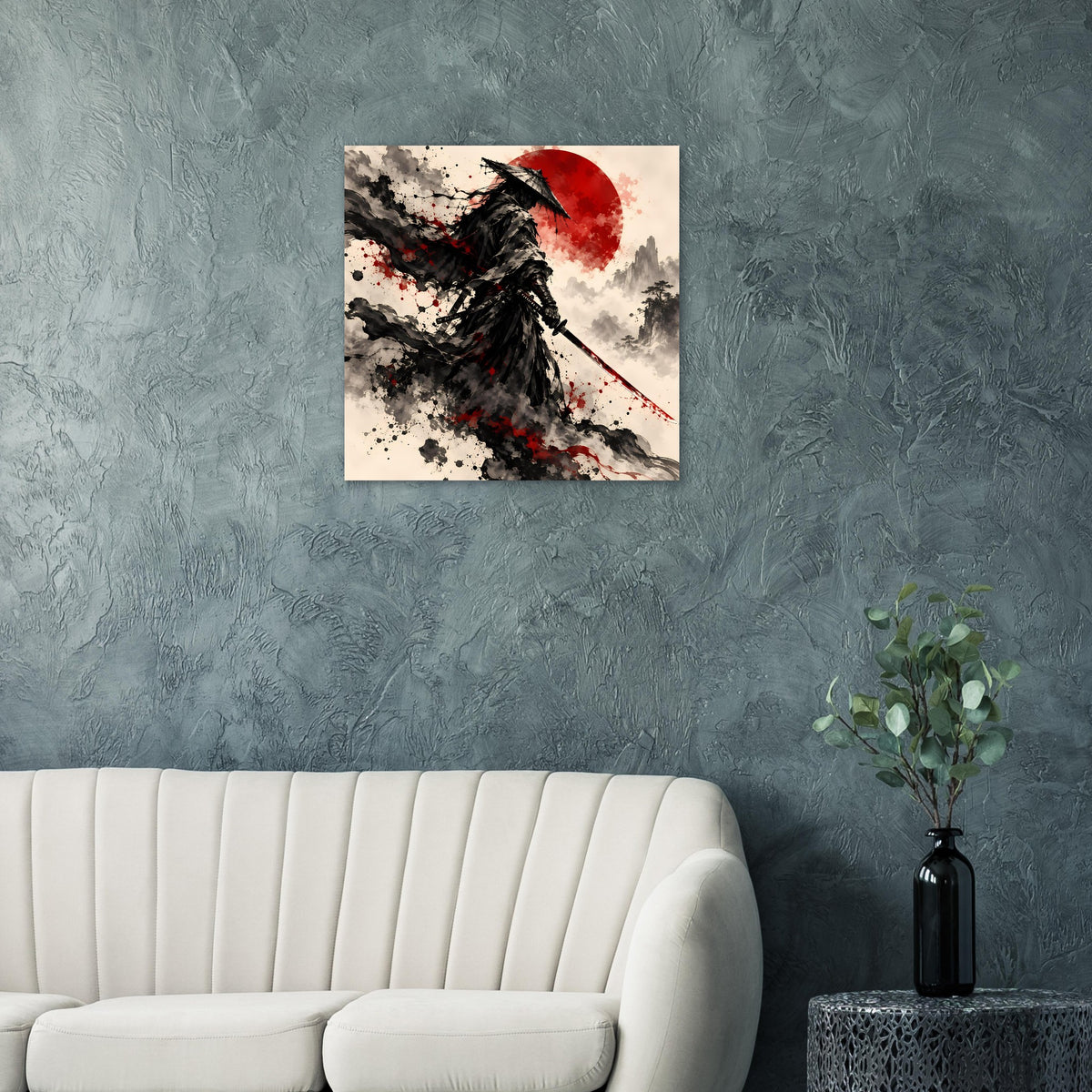 Poster im Tuschestil: Samuraikrieger in Schwarz mit roter Sonne und diagonaler Schwertlinie