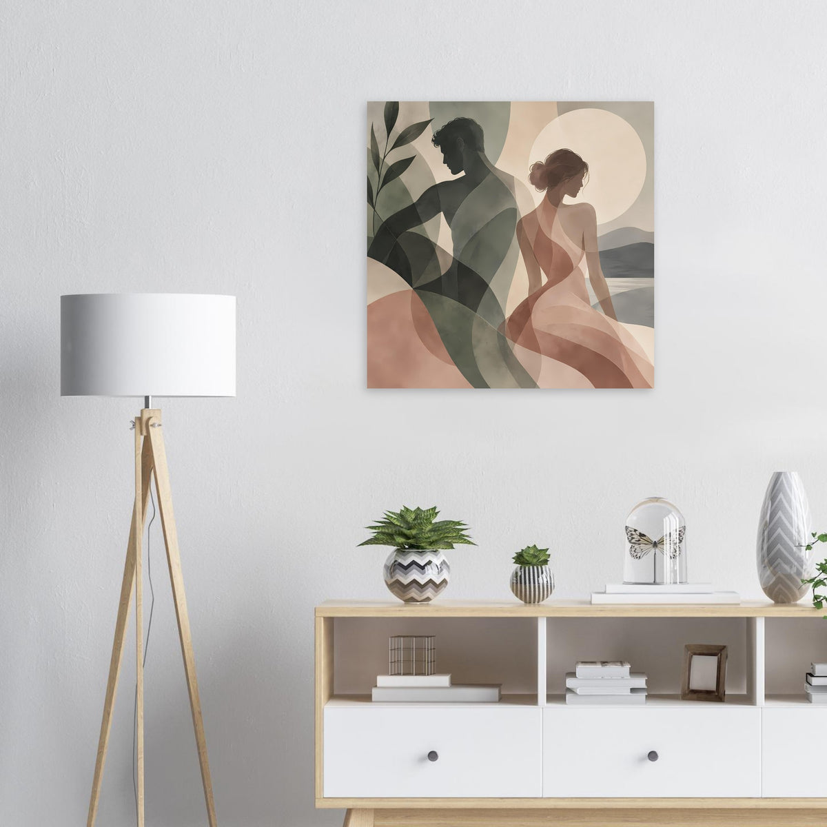Gerahmtes Poster mit Frau-und-Mann-Silhouetten und weichen Flächen in Erdtönen
