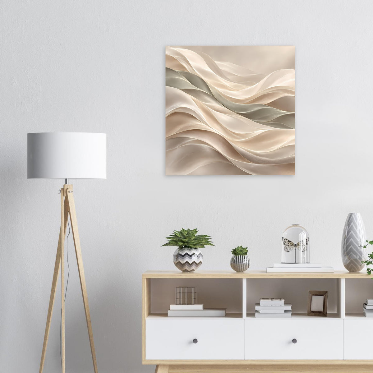 Quadratisches Kunstposter mit minimalistischen Wellen in Creme- und Beigetönen