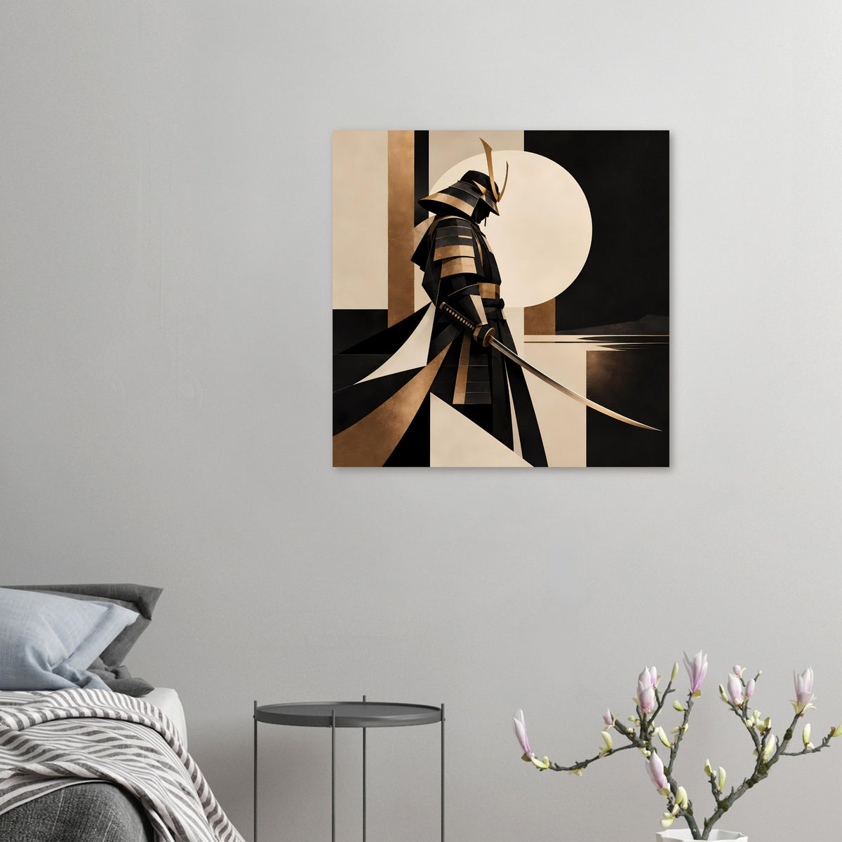 Kleines Kunstposter mit Samurai-Silhouette, beige Kreisform, Schwarz-Gold-Grafik