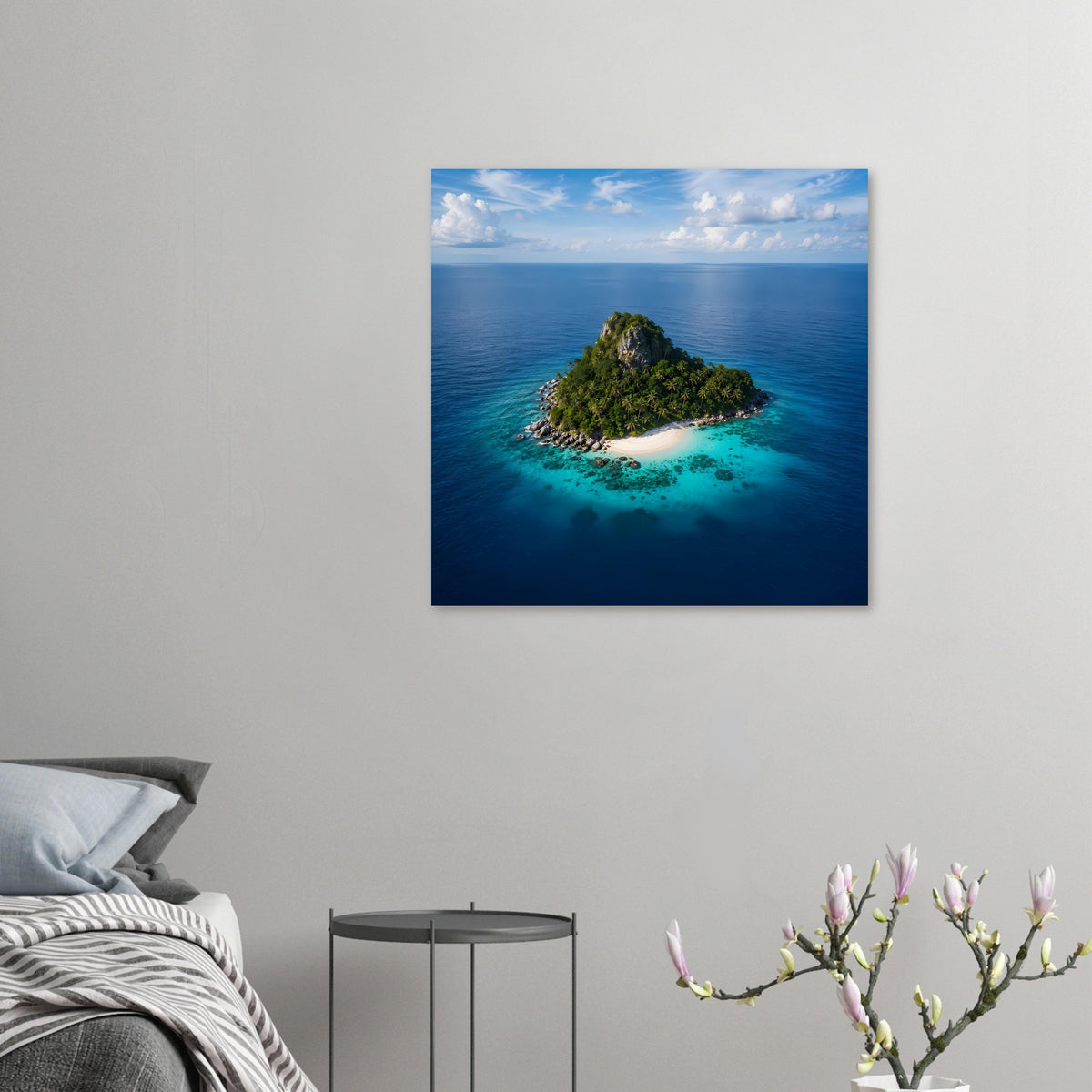 Kleines Poster: tropische Insel mit Dschungel und Sandstrand im türkisblauen Meer