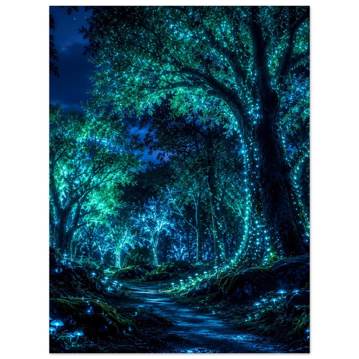 Leuchtendes Waldposter: geschwungene Baumreihe mit blaugrünem Glimmen und Waldweg