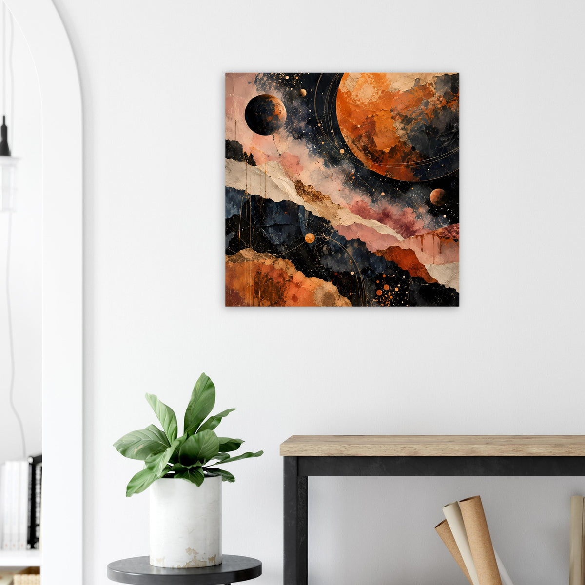 Quadratisches, gerahmtes Poster mit kosmischem Abstraktmotiv in warmen Erdtönen