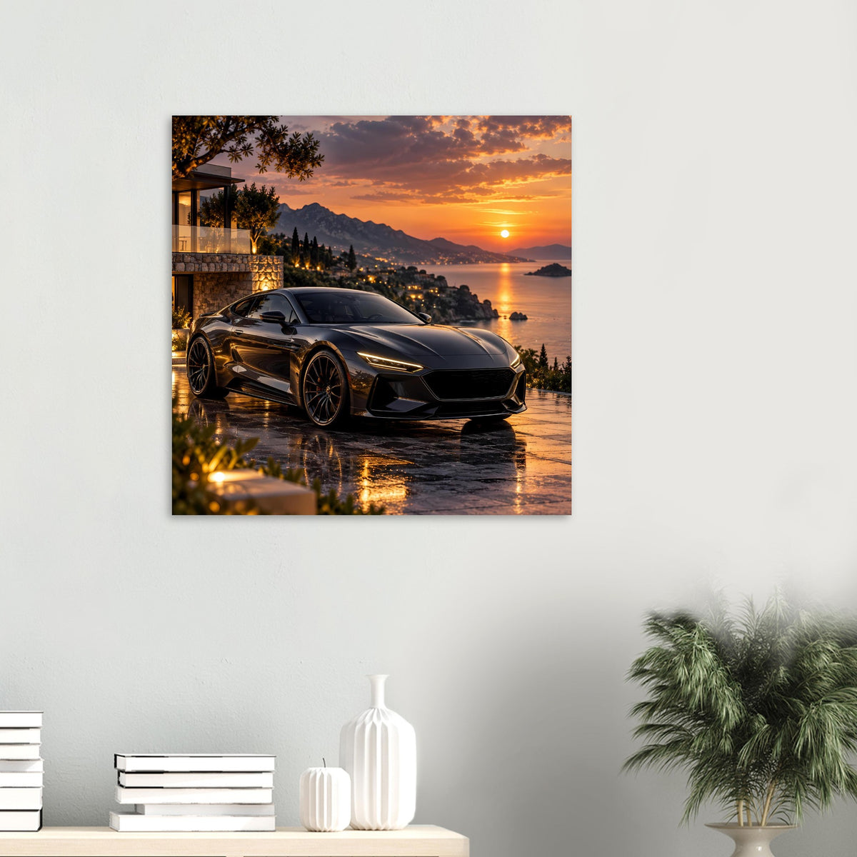 Poster im Hochformat: dunkler Sportwagen bei Sonnenuntergang, Küste und warme Lichtreflexe