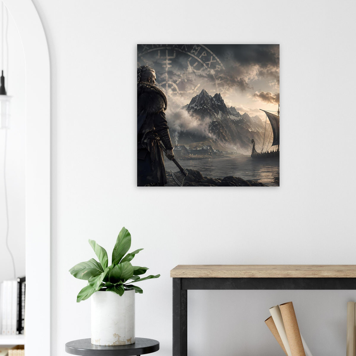 Wandposter mit Wikingerkrieger und Langschiff, Runenkranz am Himmel über Fjord