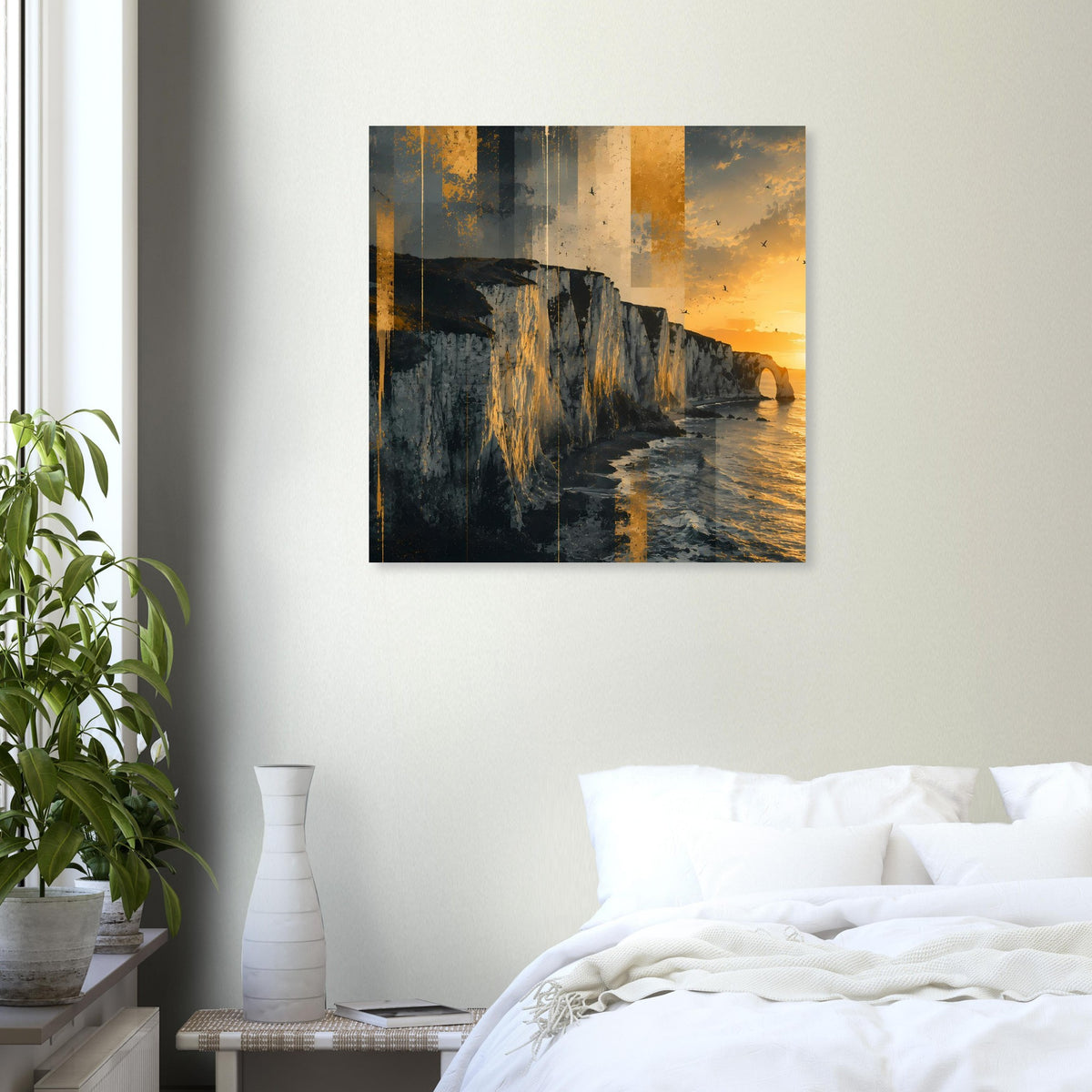 Gerahmtes Wandposter mit Felsklippen an der Küste und warmem Sonnenuntergang