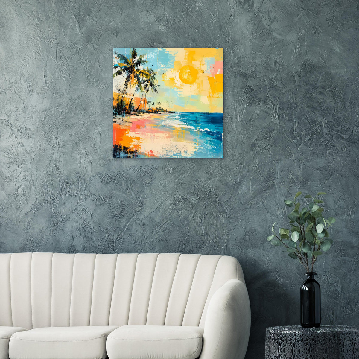 Quadratisches Wandposter mit Palmen und Meer, Sonne in Gelb, Akzente in Blau/Orange