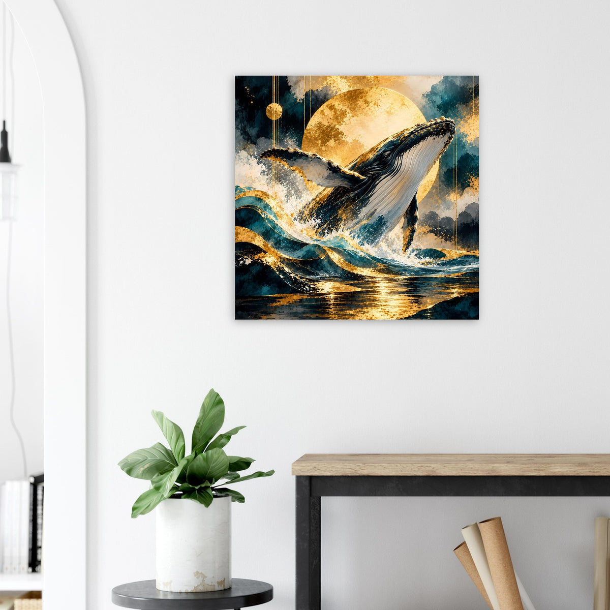 Quadratisches Poster mit Buckelwal in Spritzern, goldener Vollmond und blaue Wellen