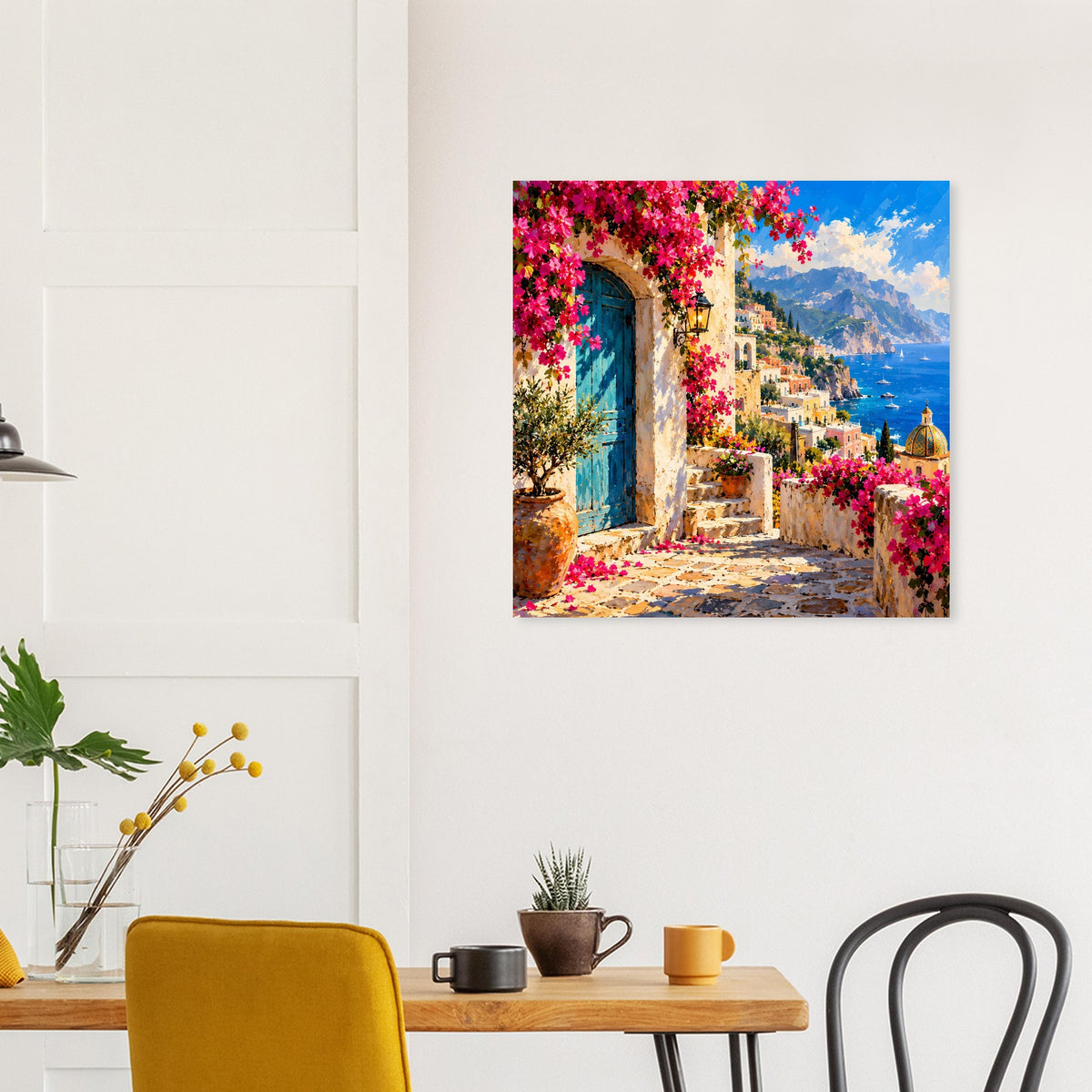 Poster im Rahmen mit mediterraner Gasse, bunten Blüten und blauem Meer