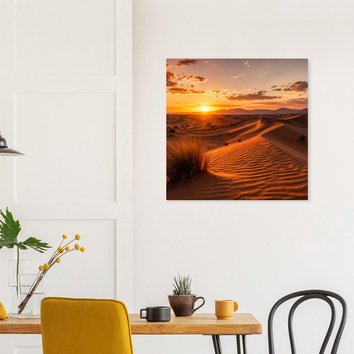 Wüstenlandschafts-Poster mit Sonnenuntergang über Sanddünen im dunklen Rahmen
