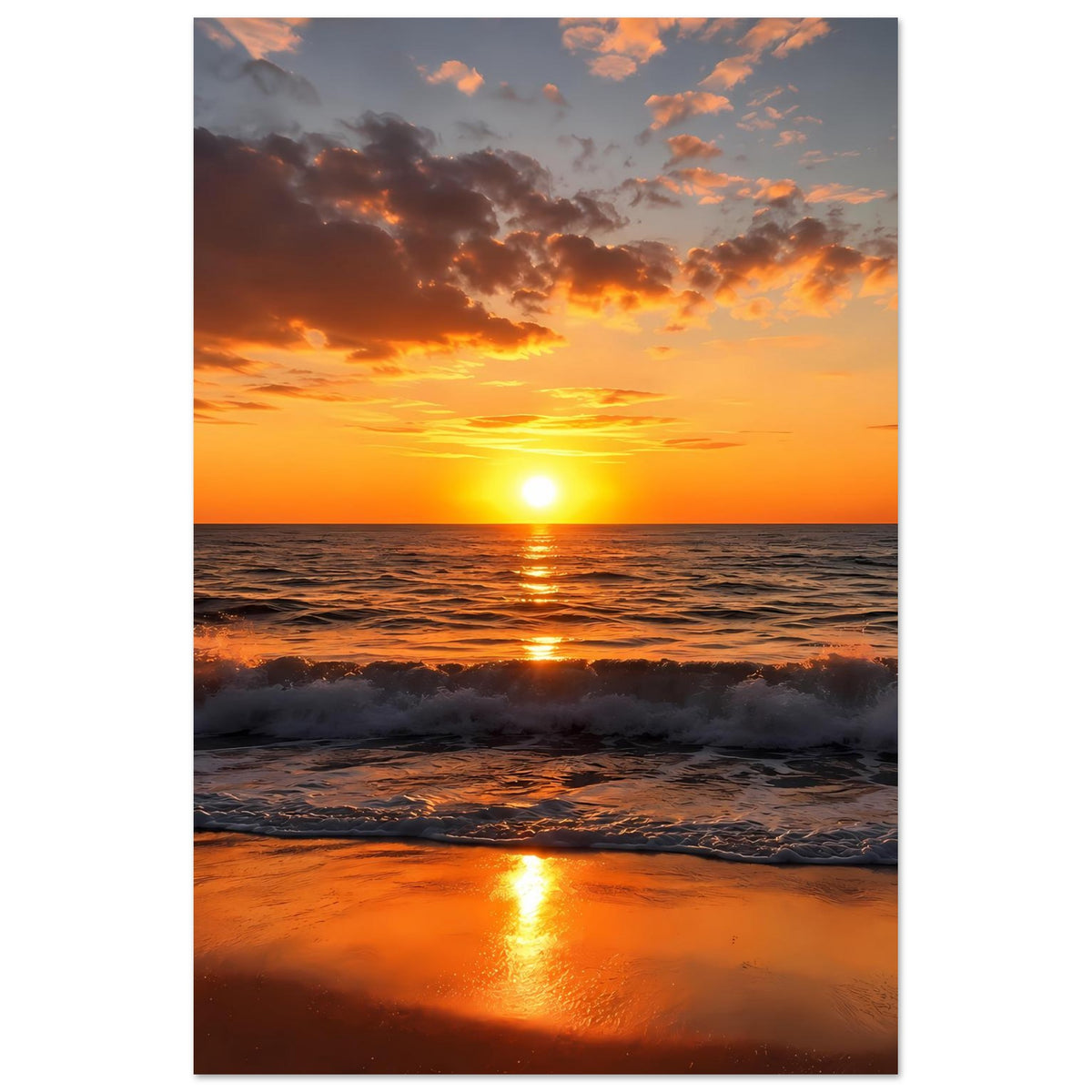 Vertikales Poster mit Sonnenuntergang am Meer, Sonne im Horizont und Reflexionen auf Wellen