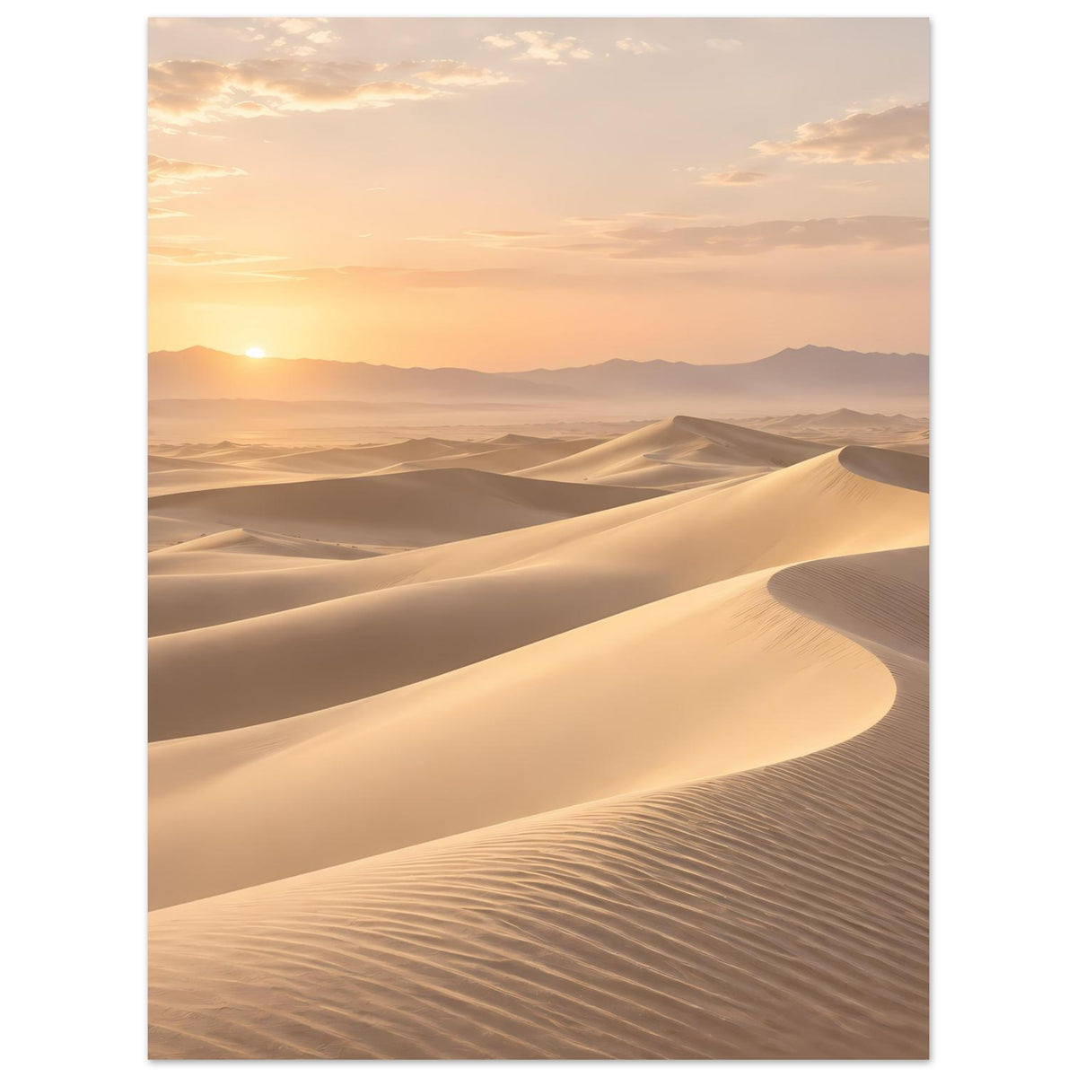 Wüstenposter (hochkant) mit spitzen Dünen und warmem Himmel über dem Sand
