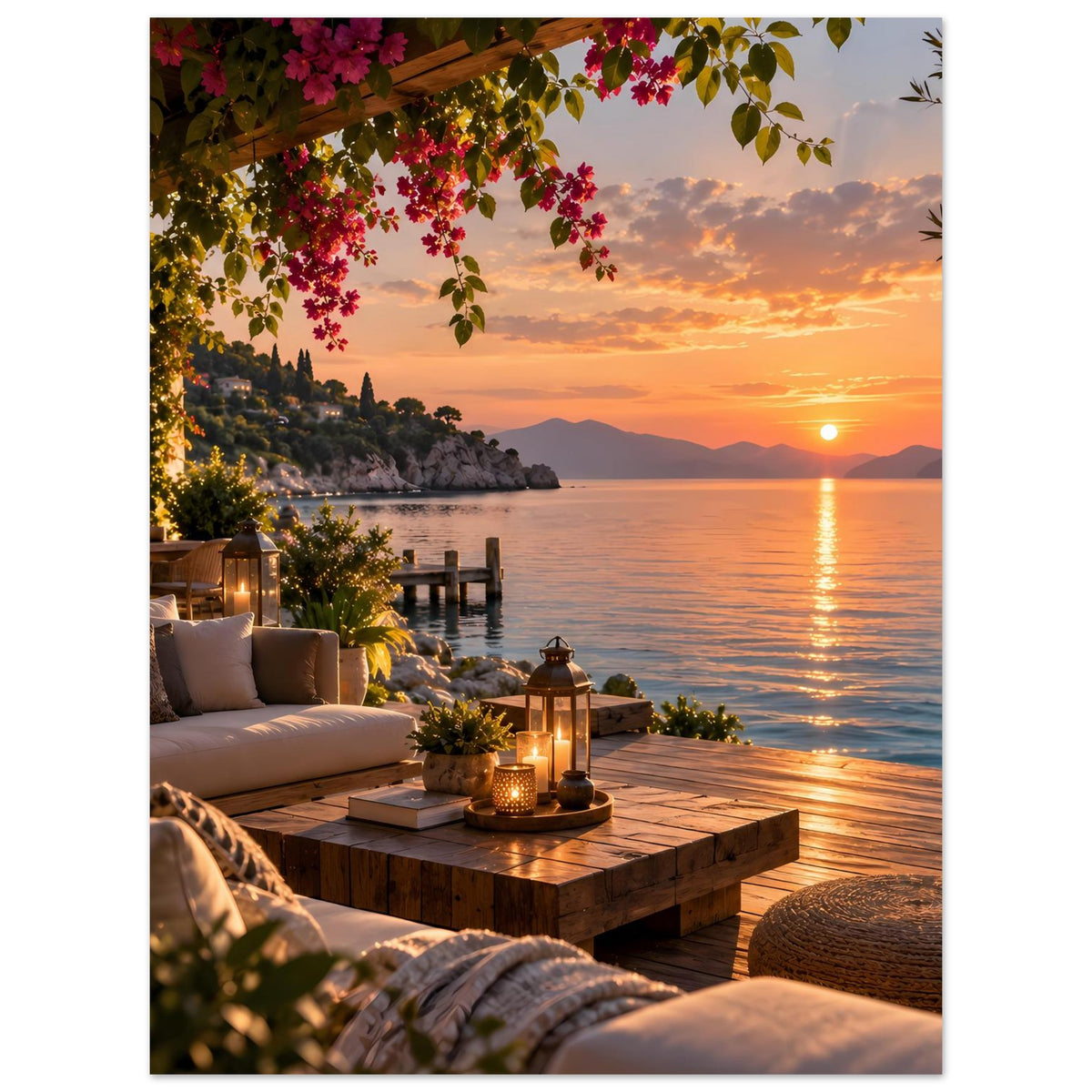 Vertikales Poster mit Küstenterrasse: Sofa, Holz-Tisch, Laternen und Bougainvillea bei Sonnenuntergang