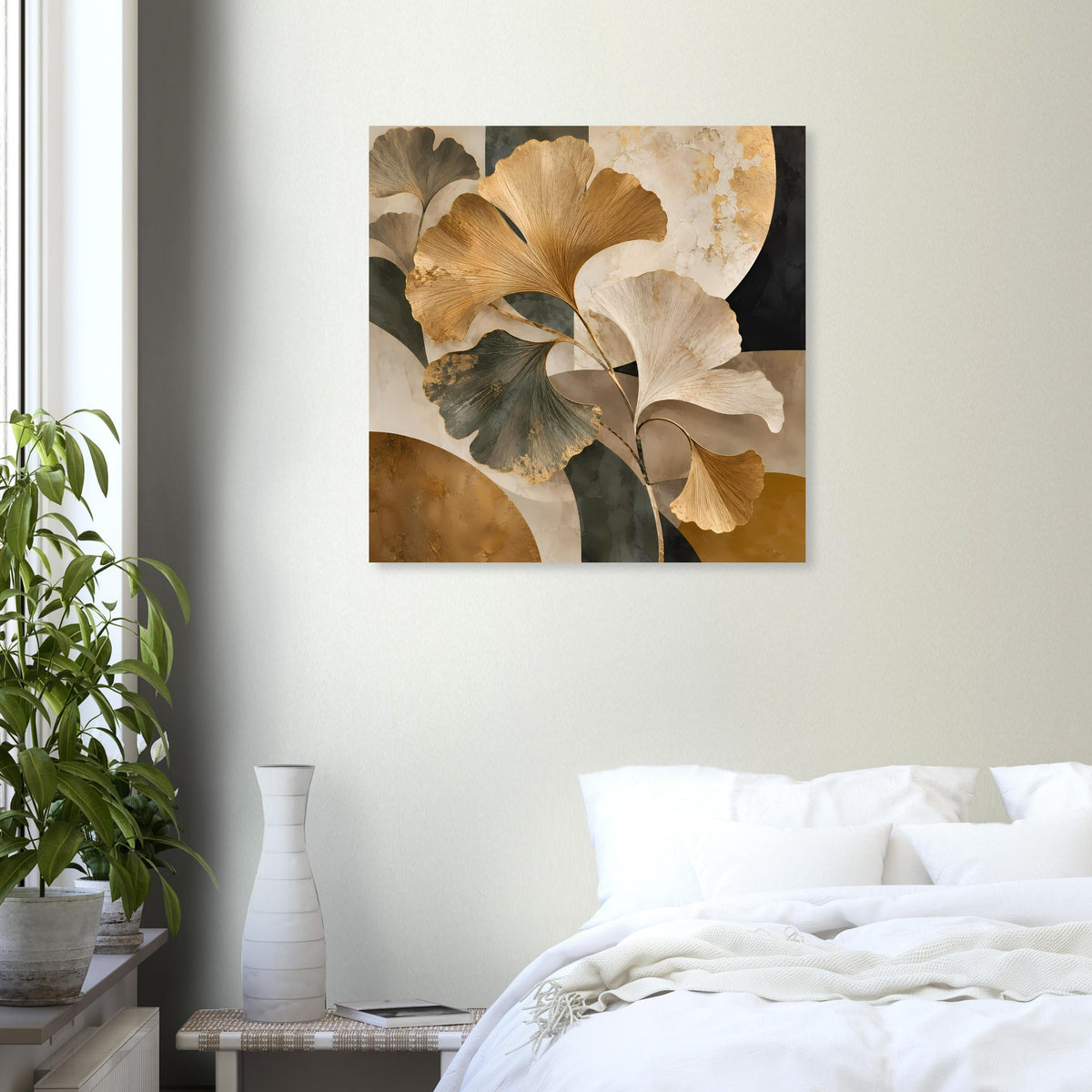 Quadratisches botanisches Poster mit Ginkgo-Blättern in Beige, Gold und Dunkelgrün
