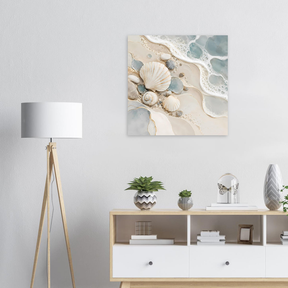 Quadratisches Wandposter mit Muscheln und ozeanblauen Wellen in Sandtönen