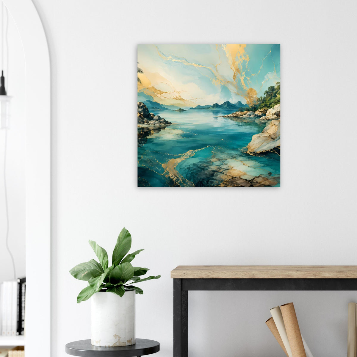 Quadratischer Wandposter mit Küstenlandschaft: türkisblaues Wasser, Felsen, sonniger Himmel