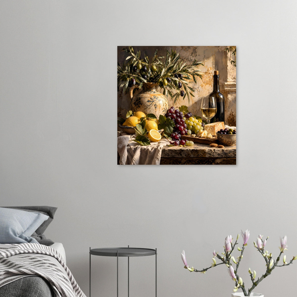 Kleines Poster mit Stillleben: Trauben, Zitronen, Olivenzweige, Weinflasche, Glas und Käse
