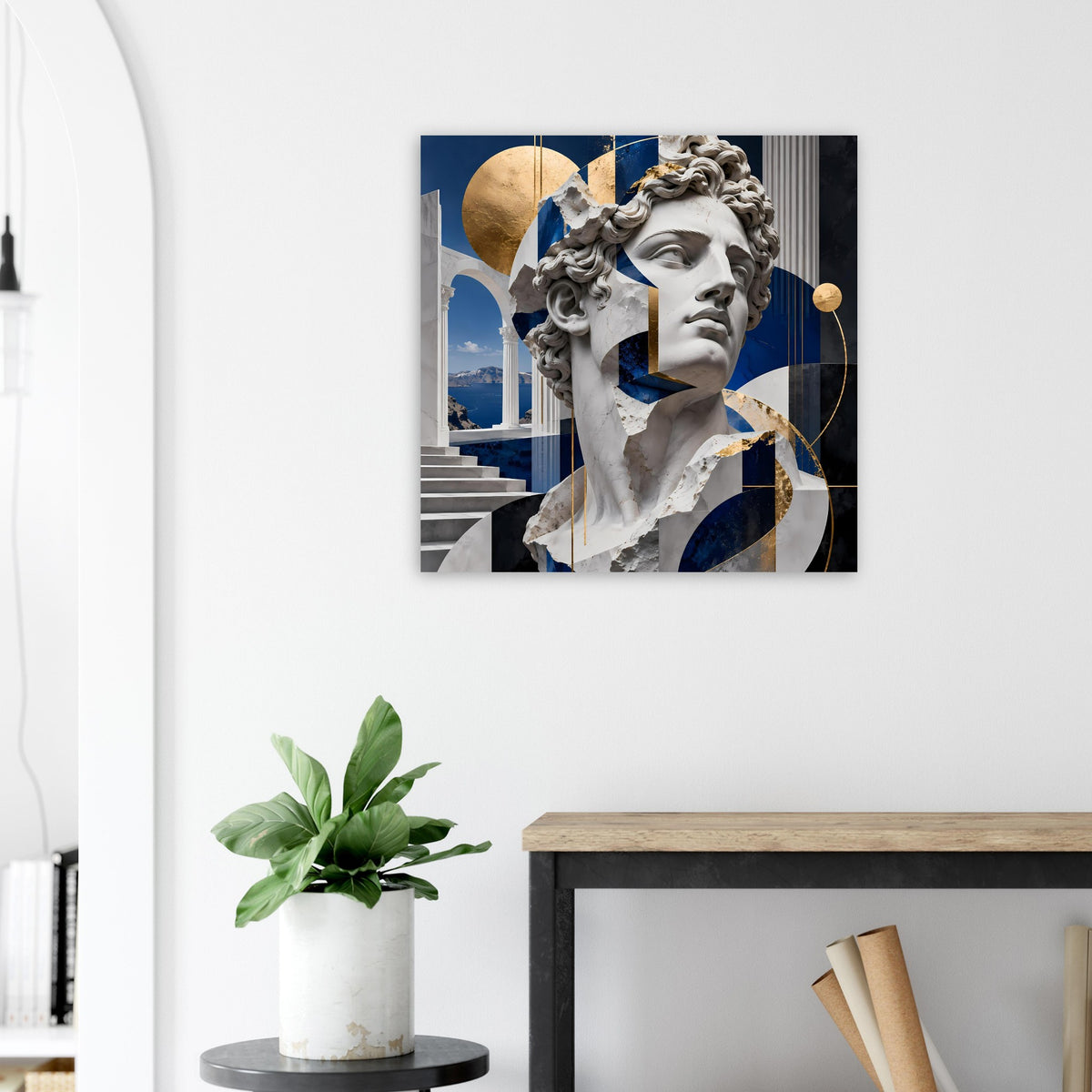 Poster mit Marmor-Büste, goldener Kreisform und blauem Geometrie-Muster