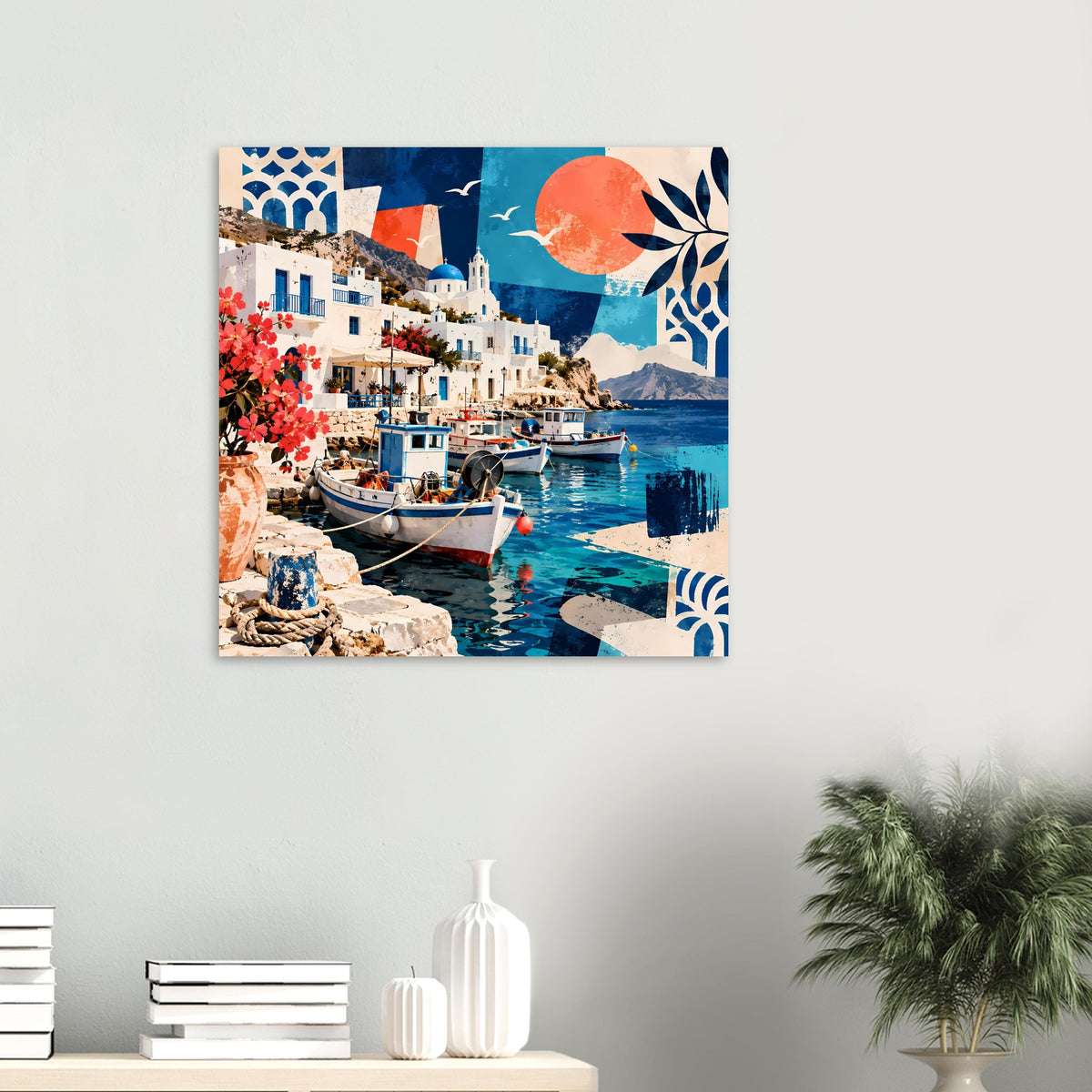Hafenposter klein an der Wand: Fischerboot, weiße Häuser, rote Blüten und blaues Wasser