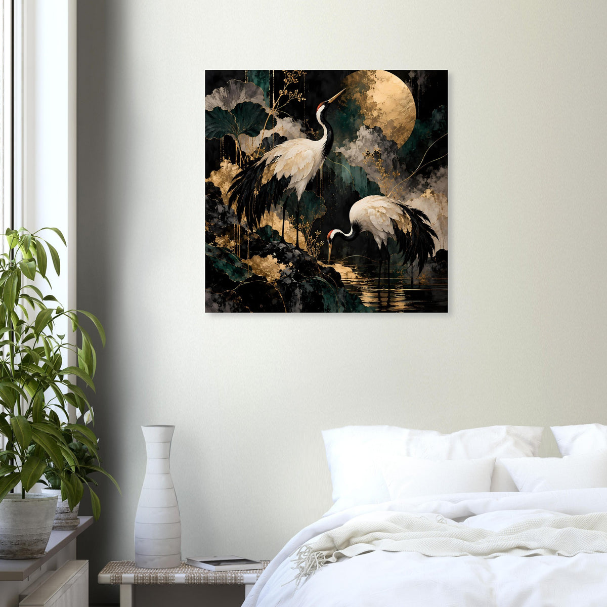 Kunstposter mit zwei Kranichen und goldenem Mond, dunkles Wasser-Motiv