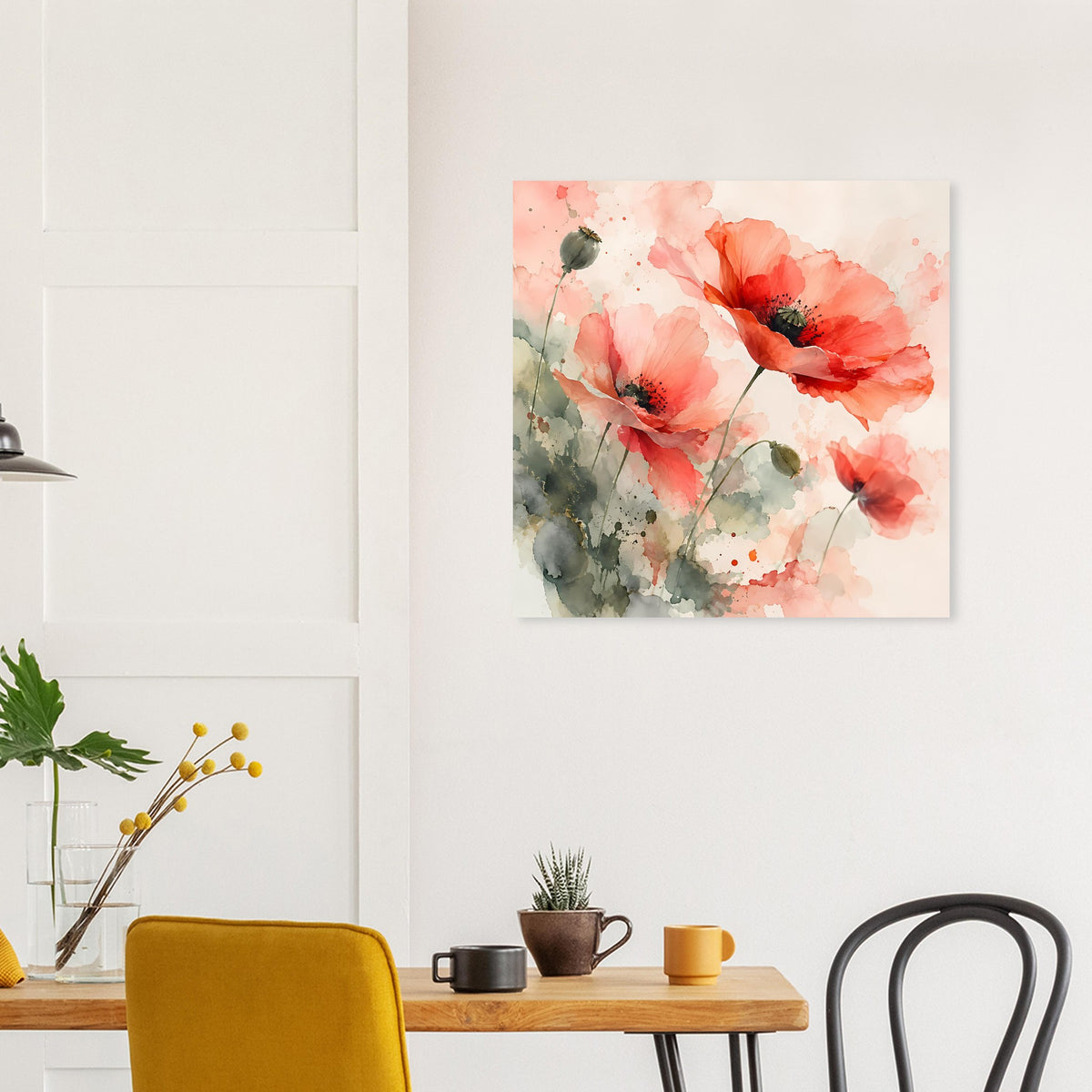 Poster mit aquarellierten Mohnblüten: Korallrosa, Grün und geschwungene Pinselverläufe
