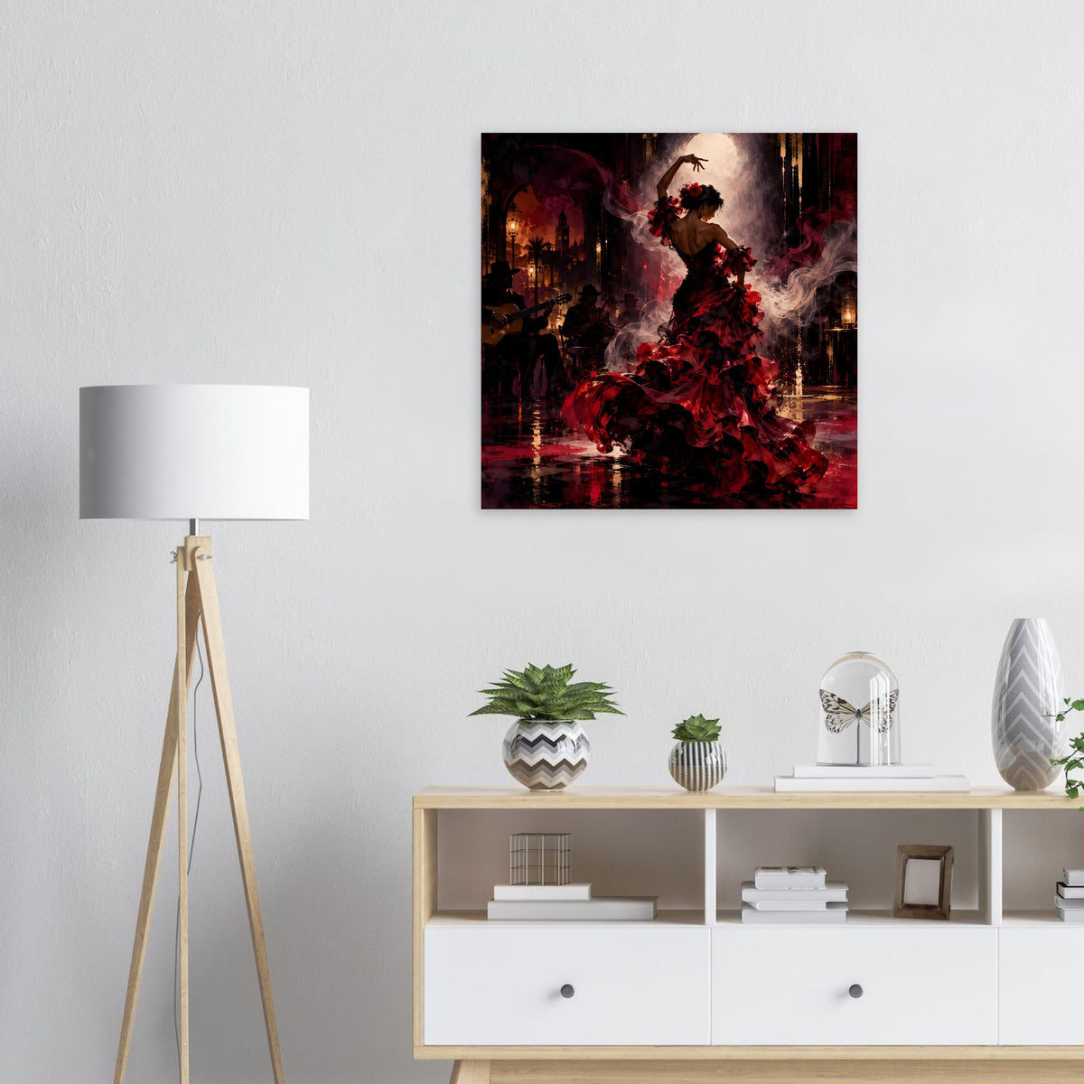 Wandposter mit Flamenco-Tänzerin in rotem Kleid, tanzend vor dunkler Stadtszene