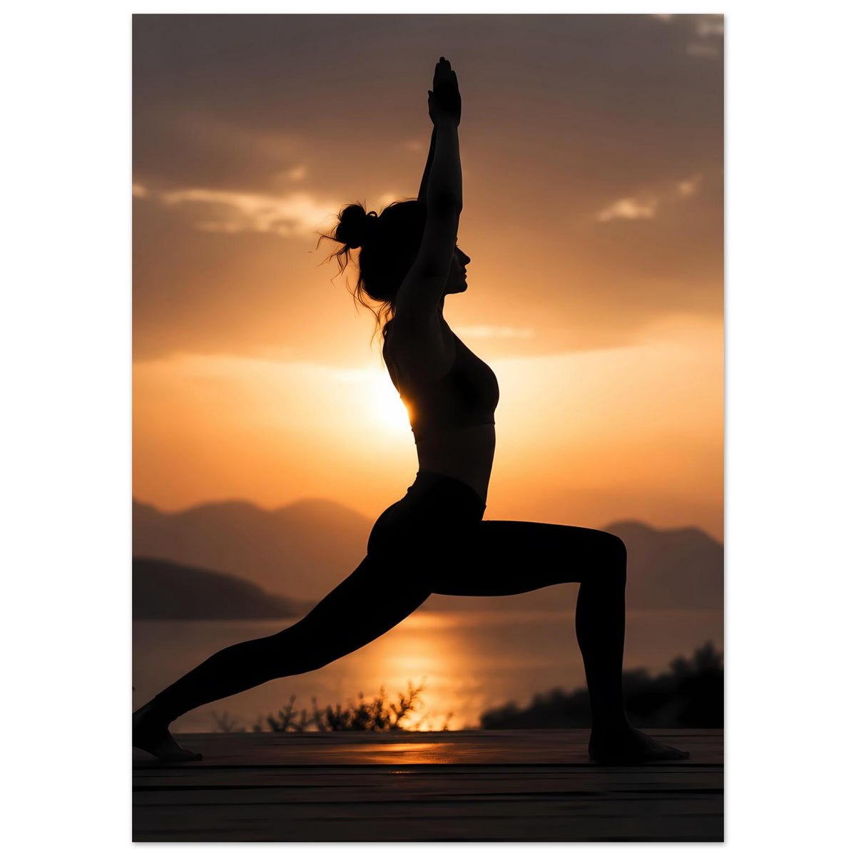 Yoga-Poster im Hochformat, Silhouette einer Frau im Ausfallschritt, Beine und Knie betont