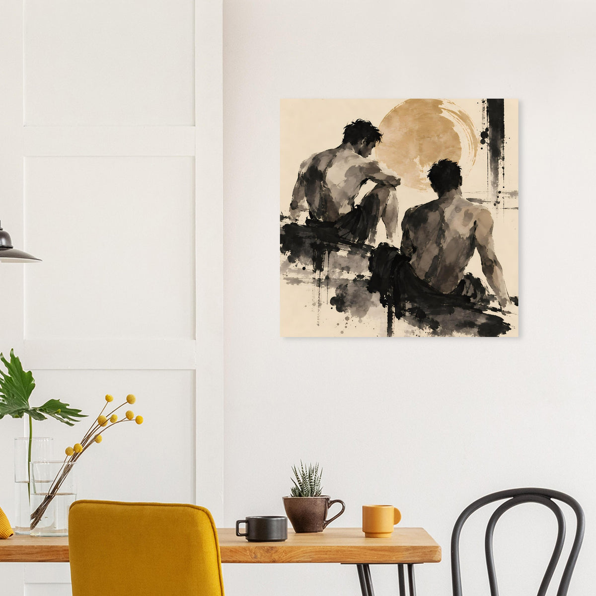 Figuratives Kunstposter mit zwei Rückenfiguren, warmes Sepia und schwarze Spritzfarbe, gerahmt