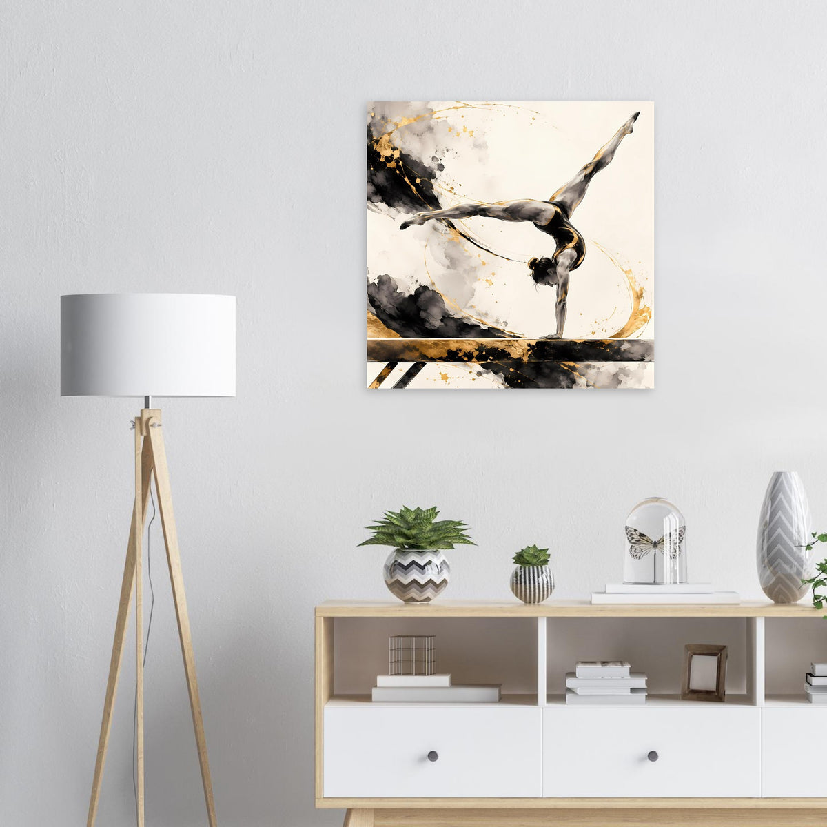 Gymnastikposter: Turnerin in Schwarz und Gold, handstandartige Streckpose