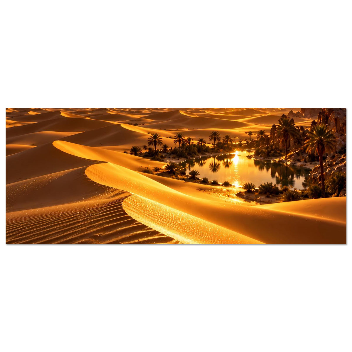 Wüstenlandschaft-Poster: Sanddünen und Oase mit Palmen, goldener Sonnenuntergang (Querformat)