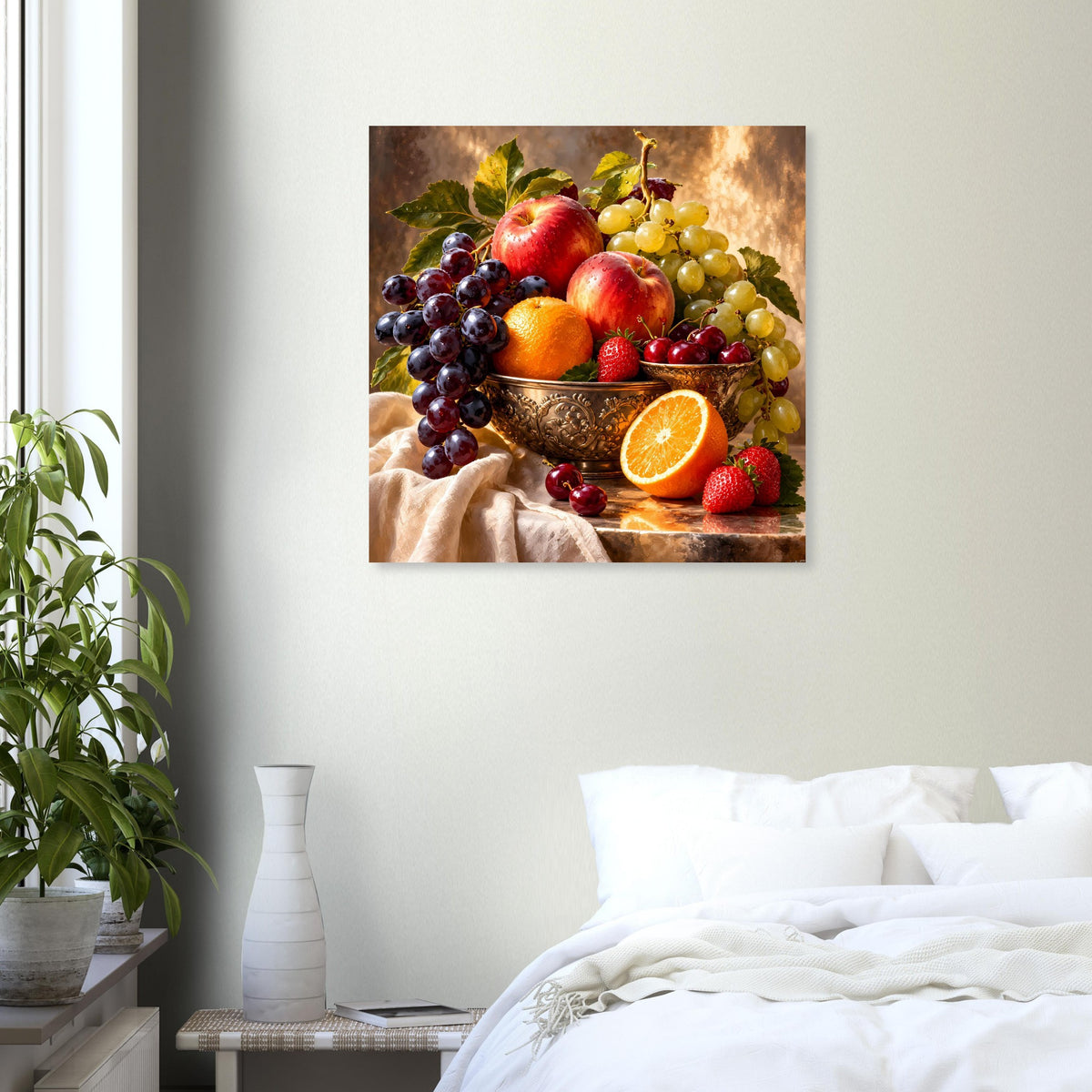 Gerahmtes Stillleben-Poster mit Obstarrangement in Schale: Trauben, Granatäpfel, Orange.