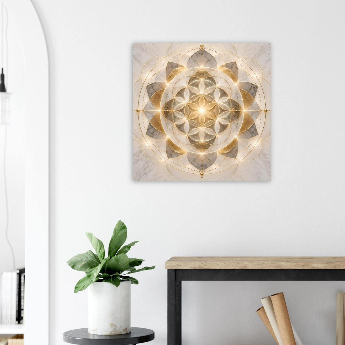 Mandala-Ornament-Poster mit goldenem Kreis-Design und leuchtenden Strahlen