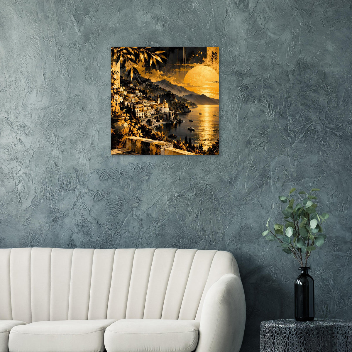 Quadratisches Poster mit Küstendorf am Meer, goldene Sonne und Wasserlinie im Sonnenuntergang