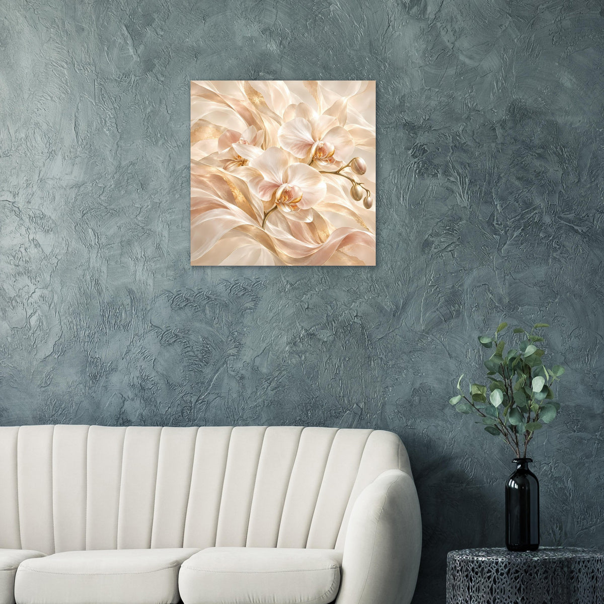 Orchideenposter mit Creme- und Goldtönen, florales Motiv mit goldenen Linien, quadratisch