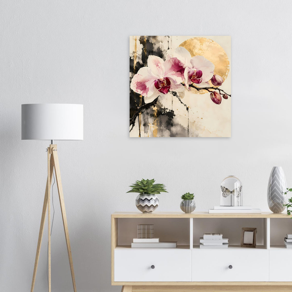 Gerahmtes Blumenposter mit Orchideen in Rosa und Weiß sowie goldener Kreisakzent