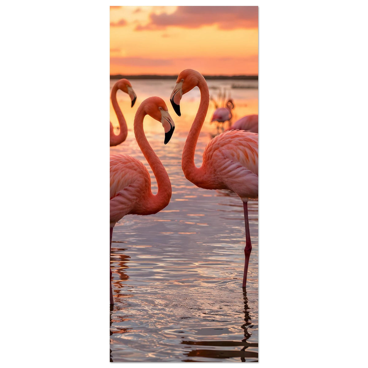 Hochformat-Poster mit Flamingos und Sonnenuntergang am Wasser, rosa Vögel