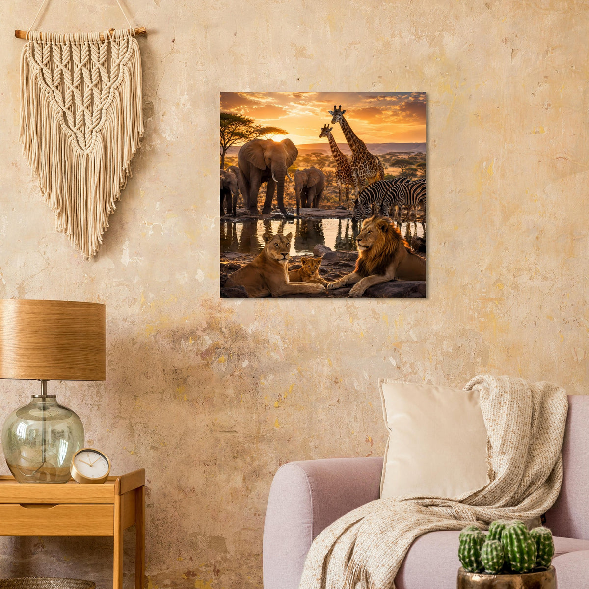 Quadratisches Poster mit Safari-Tieren am Wasser: Elefanten, Giraffe, Zebra, Löwe