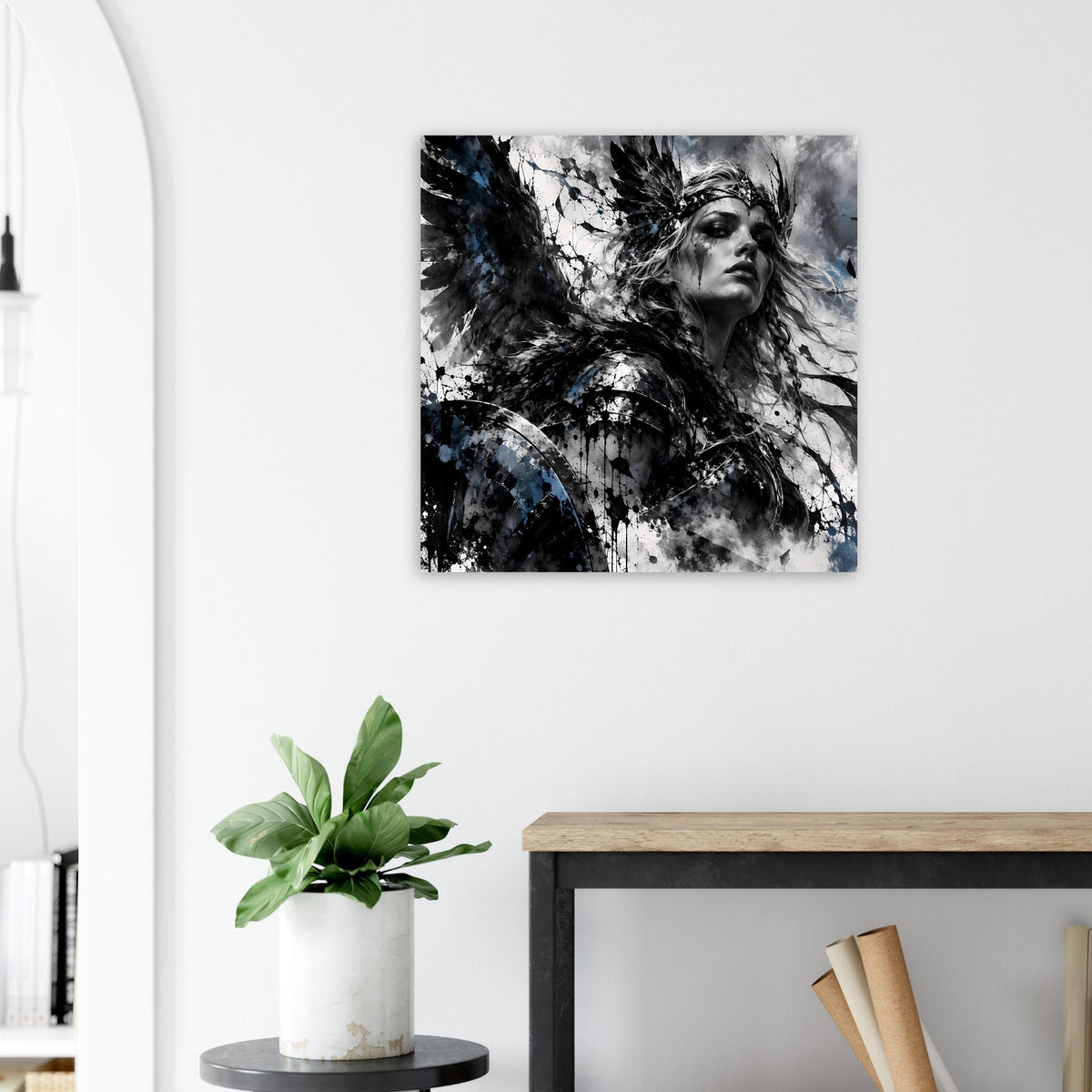 Wikingerkriegerin-Poster: Wandbild mit Gesicht und Rüstung in Schwarzweiß, mit blauen Akzenten